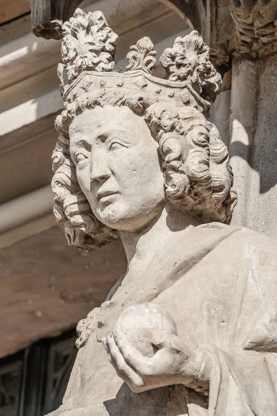 Wandfigur Der Königin Der Hauptfassade Des Doms Magdeburg Herbst Nahaufnahme — Stockfoto