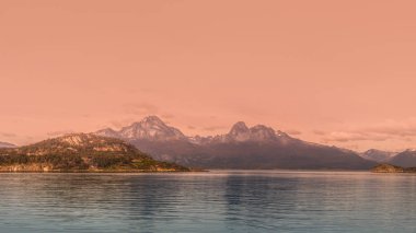 Tierra del Fuego Milli Parkı, Patagonia, Arjantin, sonbaharın panoramik manzara