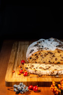 Geleneksel Alman sonbahar ve Noel kek ve çilek natürmort, portre, ayrıntılar, sonbahar tema olarak