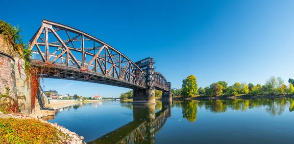 Stare Miasto Most Kolejowy Magdeburgu Łaby Downtown Jesieni Słoneczny Dzień — Zdjęcie stockowe