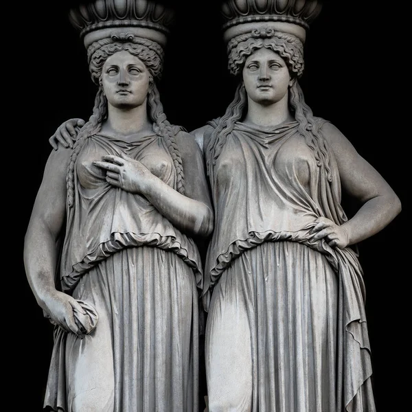 Statue Zweier Sinnlicher Frauen Aus Der Römischen Renaissance Parlamentsgebäude Wien — Stockfoto