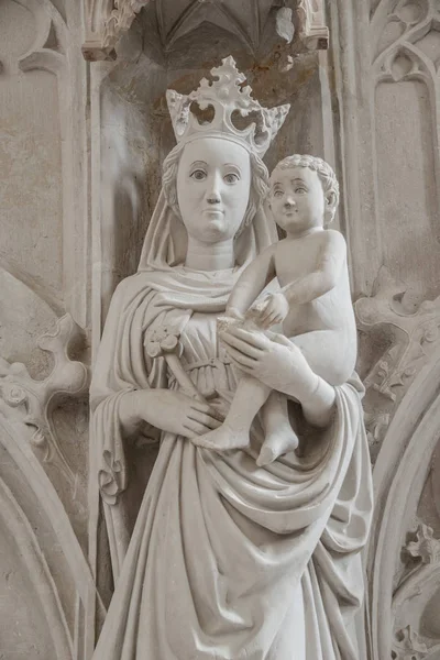 Старинная Статуя Марии Криса Младенчестве Руках Озил Германия — стоковое фото