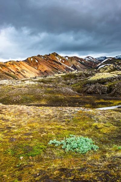 美丽多彩的火山山脉冰岛的兰德曼纳洛加 地球的形成 — 图库照片