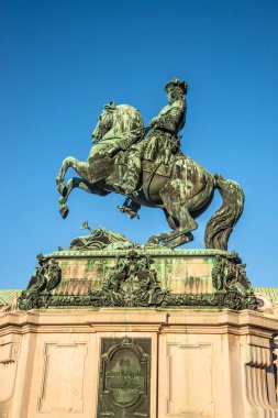 Avusturya, Viyana 'daki Hofburg Sarayı önünde Savoy Prensi Eugene' in heykeli