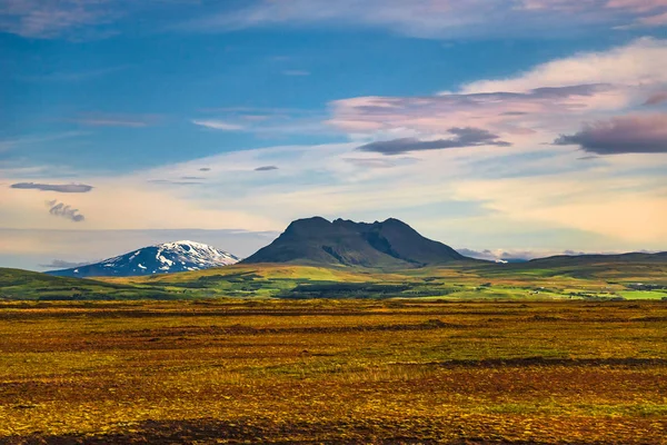 Islandzki Kolorowy Krajobraz Islandii Wulkanów Zachodzie Słońca — Zdjęcie stockowe