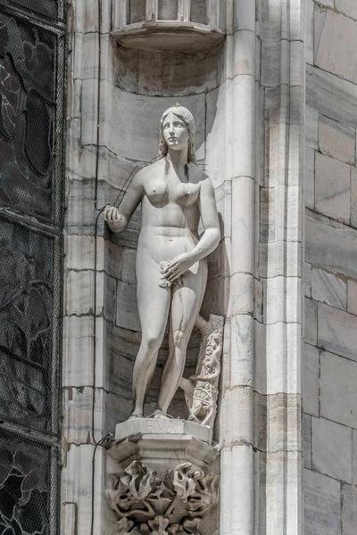 Schöne Statue Von Eva Der Fassade Der Kathedrale Von Mailand — Stockfoto