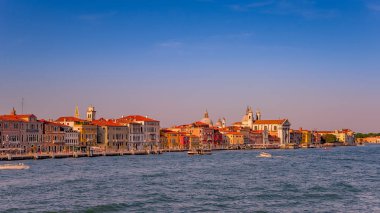 Venedik Grand Kanal, Venedik, İtalya, şaşırtıcı üzerinde sıcak kırmızımsı günbatımı