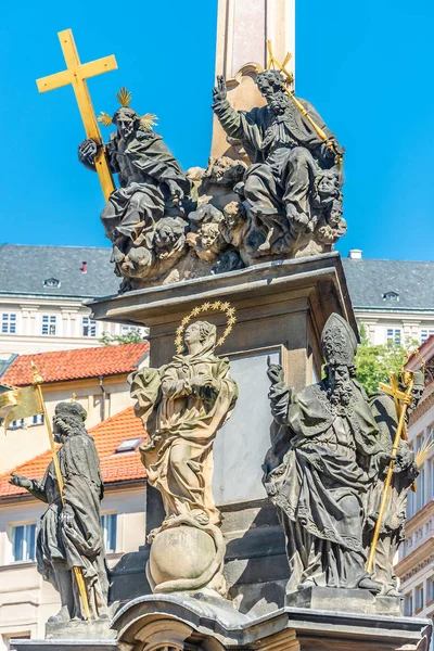Kolumn Den Heliga Treenigheten Siffror Heliga Prag Tjeckien Blå Himmel — Stockfoto