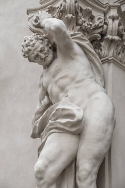 Rönesans çağında Vie güçlü ve duygusal atlas heykeli