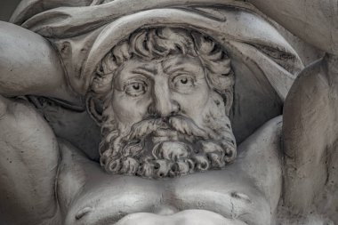 Rönesans çağında Vie güçlü ve duygusal atlas heykeli