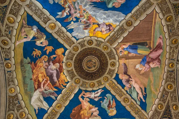 Borgia Appartamenti nei Musei Vaticani con affreschi sul soffitto b — Foto Stock