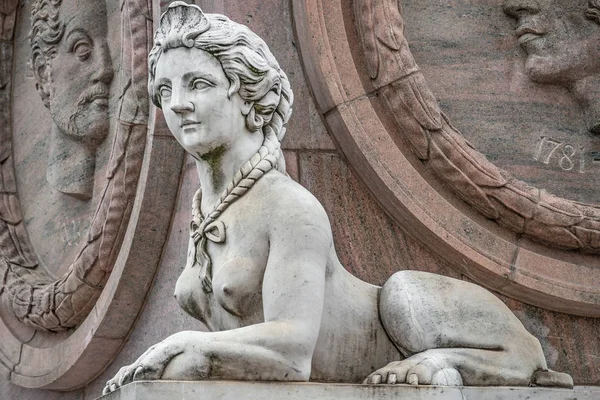 Statue of beautiful sphinx in downtown of Potsdam, Germany, port — Stock Photo, Image