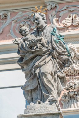 St. Ignatius Cizvit kilisesinde dekoratif cephe heykelleri