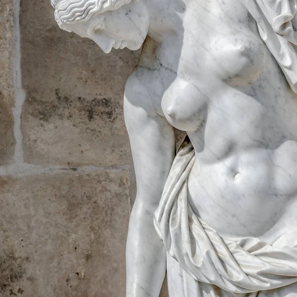 Antica statua di una sensuale donna rinascimentale a Potsdam, Ge — Foto Stock