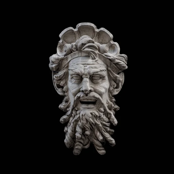 Фигура древнего страшного бородатого воина как привратника-одиночки — стоковое фото