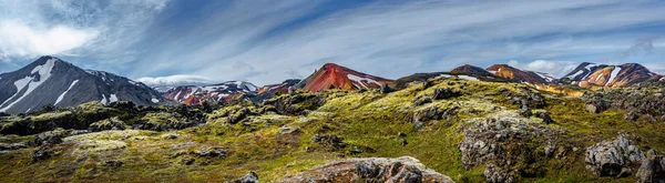 最五颜六色的火山山布伦尼斯泰因萨全景 — 图库照片