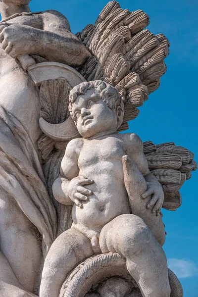 Skulptur des Bauern und seines Gelehrten auf der Zollbrücke in Magdeburg — Stockfoto