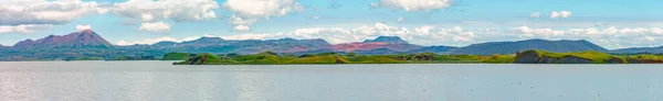 Panoramatický Pohled Pseudokrátery Sopky Geotermální Oblasti Blízkosti Skutustadir Jezera Myvatn — Stock fotografie
