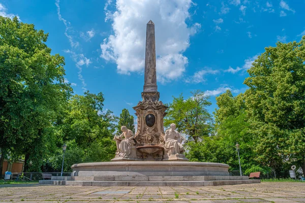 Antigua Fuente Hasselbach Obelisco Pedestal Con Figuras Que Representan Comercio — Foto de Stock