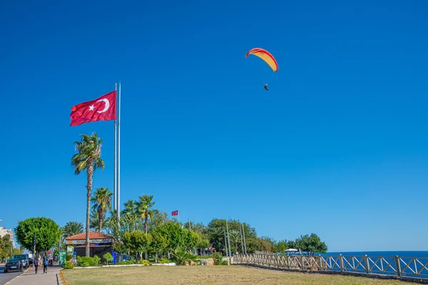 Madár Kilátás Antalya Földközi Tenger Partján Strand Egy Siklóernyő Török — Stock Fotó