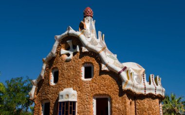  Barcelona 'daki Guell Park, Gaudi' nin Mimarisi, 2012 Yaz Günü