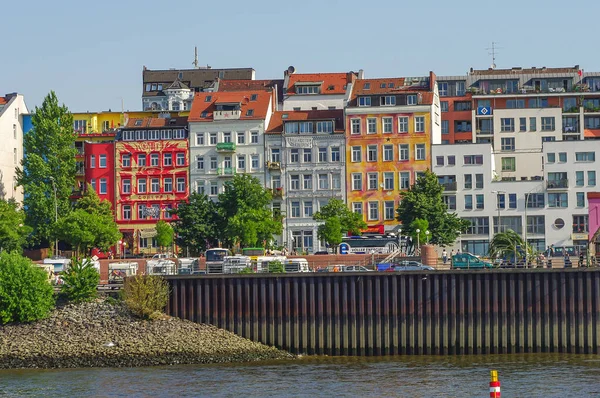 Colorati Edifici Storici Nel Porto Amburgo Sulla Riva Del Fiume — Foto Stock