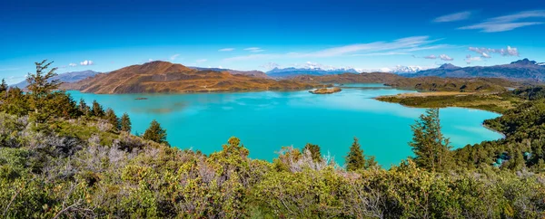 Panorámás Kilátás Hegyi Türkiz Lagúnára Torres Del Paine Nemzeti Parkban — Stock Fotó