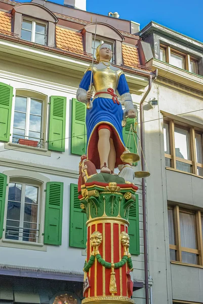 Stadsbild Historiska Centrum Lausanne Tidig Vår Och Solig Dag Schweiz — Stockfoto