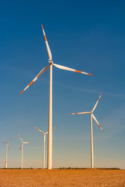 Big Wind Turbines Generate Electrical Power Green Ecofriendly Energy Blue — Stock Photo, Image