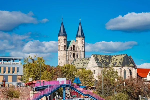Miasto Nad Historycznym Handlowym Centrum Magdeburga Niemcy Wczesna Jesień — Zdjęcie stockowe