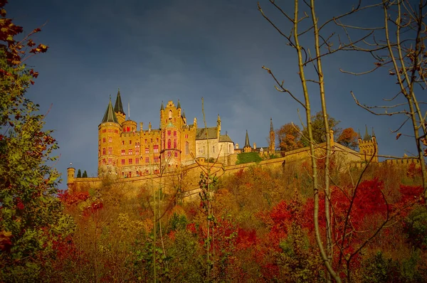 Mágico Partir Conto Fadas Castelo Hohenzollern Alemão Visto Montante Madeiras — Fotografia de Stock