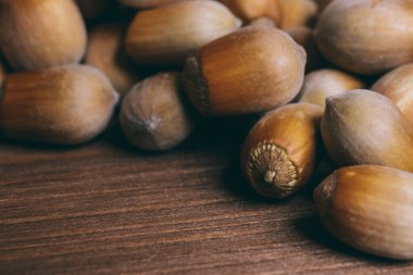 Fındık yığını. Fındık. Tam kaçıklar. Makro fotoğraf.