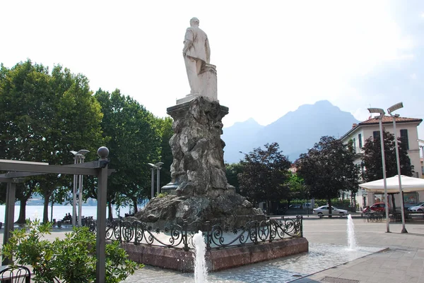 Monumentul Lui Mario Cermenati Lecco Lombardia Italia Iulie 2018 — Fotografie, imagine de stoc