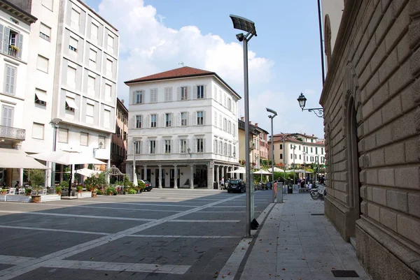 Lecco, Lombardiya / İtalya - 13 Temmuz 2018: Lecco şehri.