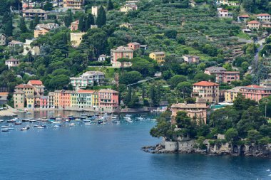 Rapallo ve Sant'Ambrogio Zoagli, Genova, Liguria, İtalya, 14 Haziran 2018, yuvasından Cityscape.