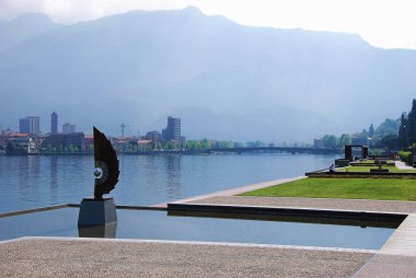 Cityscape Lecco 14 Nisan 2017 Malgrate, Lecco, Lombardiya, İtalya.