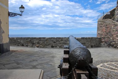 Camogli, Genova, Liguria, İtalya, 14 Haziran 2018 Dragonara kalede.