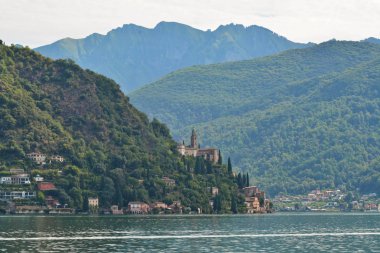 Lake Lugano, Canton Ticino, İsviçre, 24 Ağustos 2018 üstünde Morcote Köyü.
