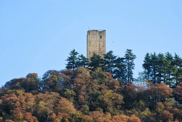 Baradello kaleye Como, Lombardiya, İtalya, 13 Ekim 2018.