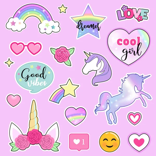 Conjunto de pegatinas coloridas con unicornios, arcoíris, flores y comillas de letras dibujadas a mano. Vector . — Vector de stock