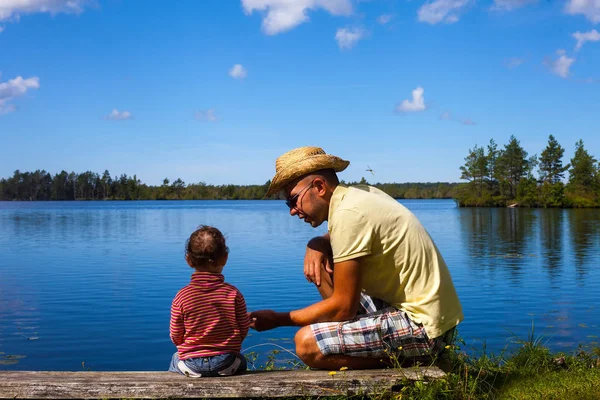 Father Child Lake Concept Fatherhood — Stock Photo, Image