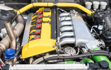 Ayarlanmış turbo nitröz oksit motor araba.