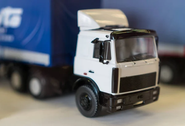 苏联玩具卡车模型在展览 — 图库照片
