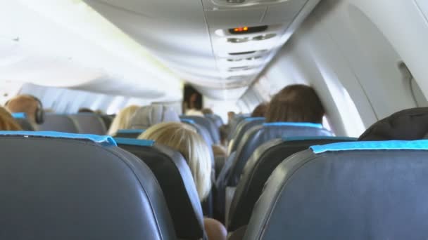 Interior Del Avión Con Pasajeros — Vídeos de Stock