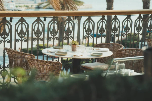 Served Table Four Persons Restaurant Summer — Stock Photo, Image