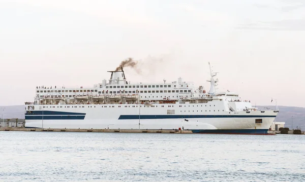 Crucero Amarrado Puerto — Foto de Stock