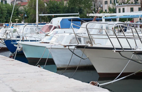 Много Яхт Лодок Гавани — стоковое фото