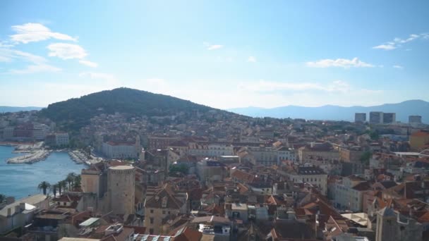 Blick Auf Die Altstadt Von Split Und Marjan Park — Stockvideo