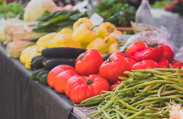 Puesto Mercado Con Verduras Calle —  Fotos de Stock