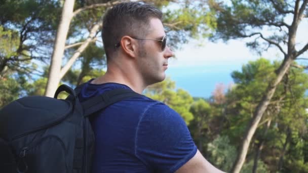 Male Tourist Big Rucksack Hill — Stock Video